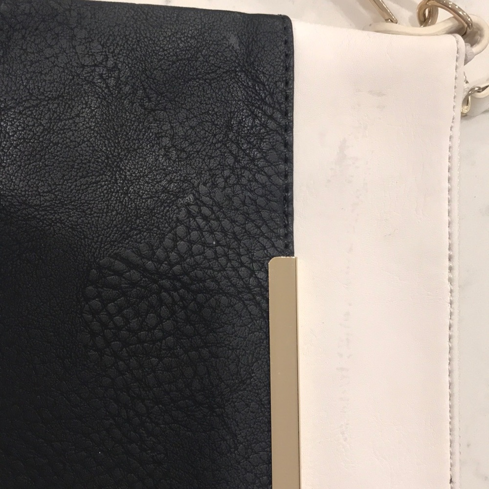 Purse - Picture 2 of 2